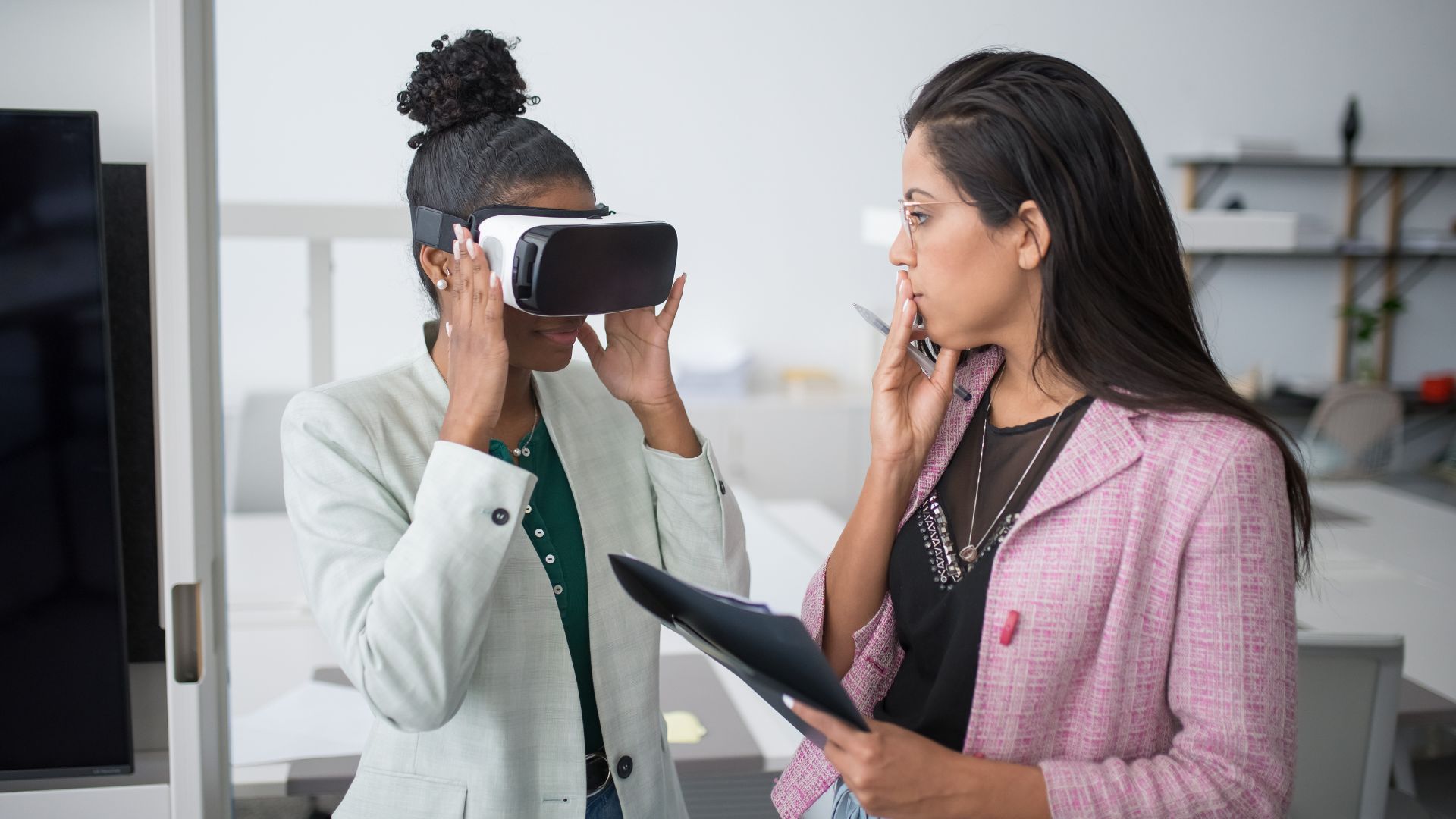VR